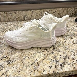 Hoka Clifton 9 shoes